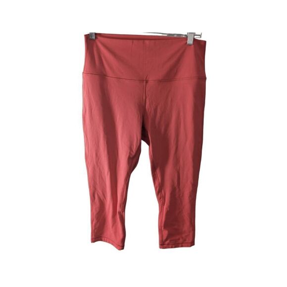 LULULEMON ATHLETICA Align High-Rise Crop 21' in Love Red Size 12 - Picture 3 of 4